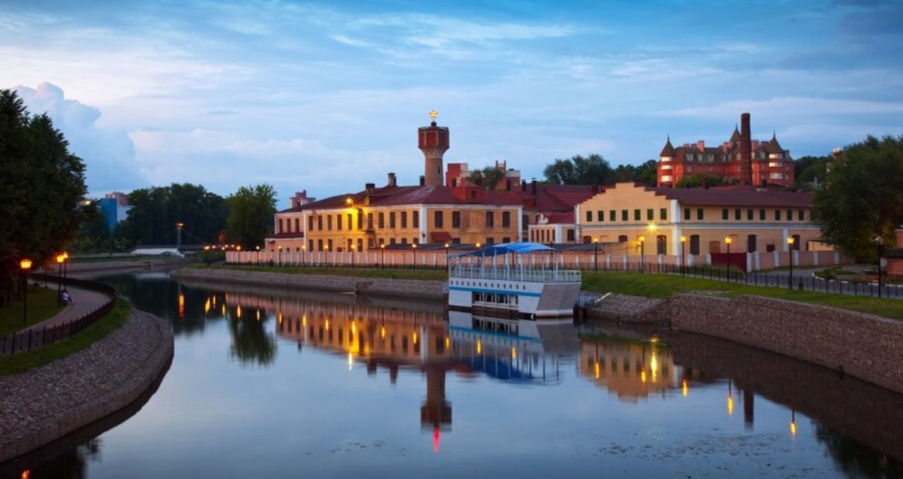 Qatar Airways Harlow Office in UK