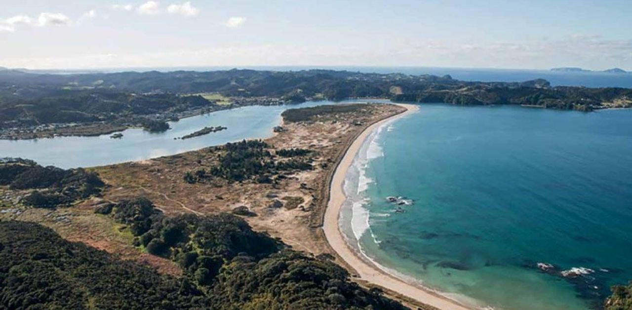 Salt Air Ngunguru Office in New Zealand