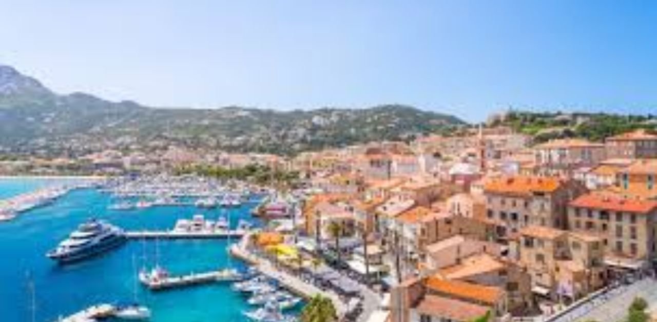 Volotea Airlines Calvi Office in France